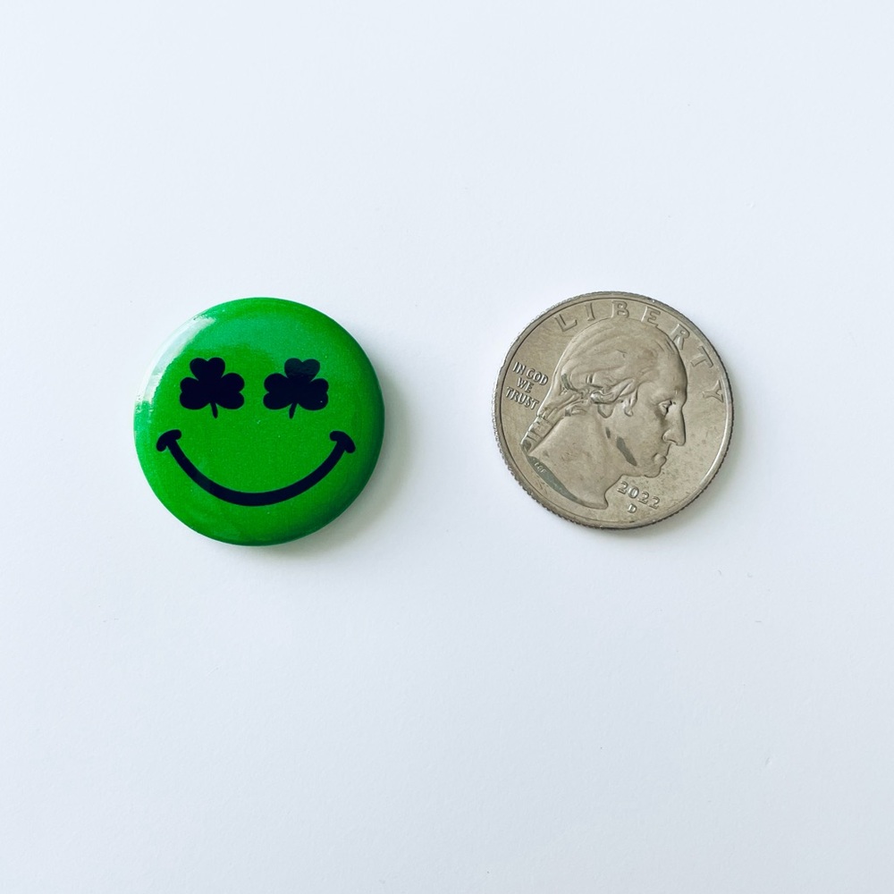 📍 5/$20 Smiley Face Green "Happy Shamrock St. Patrick’s Day Emoji” Pin Button